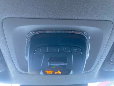 Used 2024 Toyota Corolla Cross XLE image 28