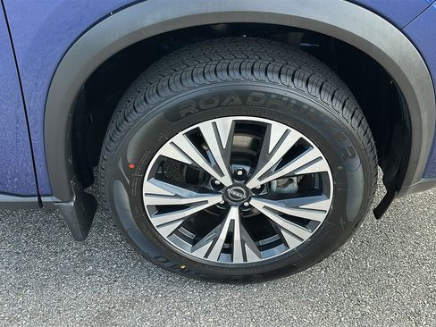 Certified 2023 Nissan Rogue SV w/ SV Premium B Package AWD/4WD image 8