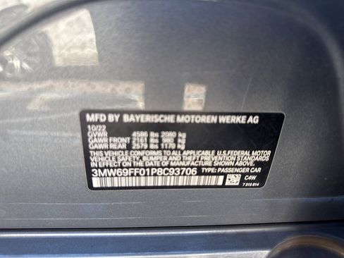 Used 2023 BMW 330i Sedan w/ M Sport Package image 9