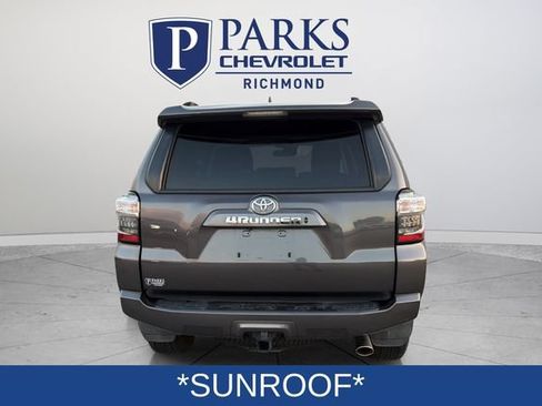 Used 2022 Toyota 4Runner SR5 Premium w/ Moonroof Package AWD/4WD image 6