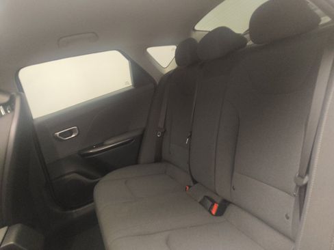 Used 2025 Kia K4 FWD image 18