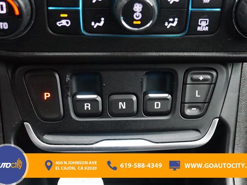 Used 2018 GMC Terrain SLE w/ Driver Convenience Package FWD image 24