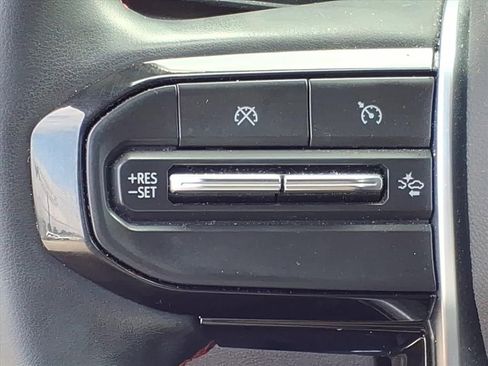 Used 2023 Chevrolet Colorado Z71 w/ Z71 Convenience Package 2 image 18