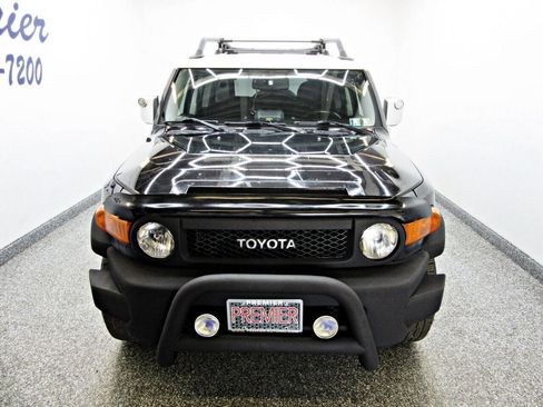 Used 2008 Toyota FJ Cruiser 4WD image 2