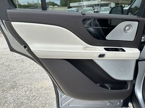 Used 2020 Lincoln Aviator Black Label Grand Touring w/ Class IV Trailer Tow Package image 26