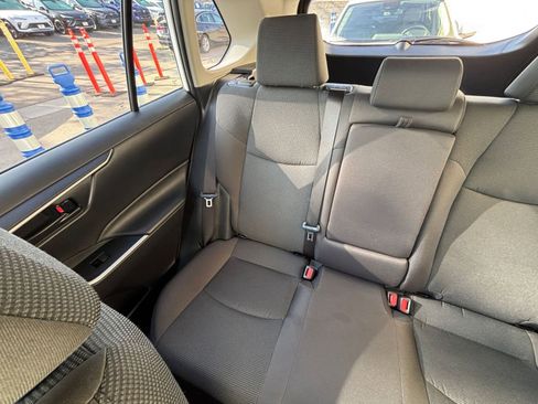 Used 2025 Toyota RAV4 LE image 39