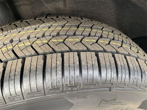 Used 2021 Toyota RAV4 XLE Premium image 36