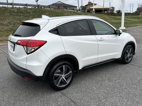 Used 2021 Honda HR-V EX-L image 10