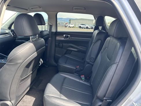 Certified 2022 Kia Sorento S image 17