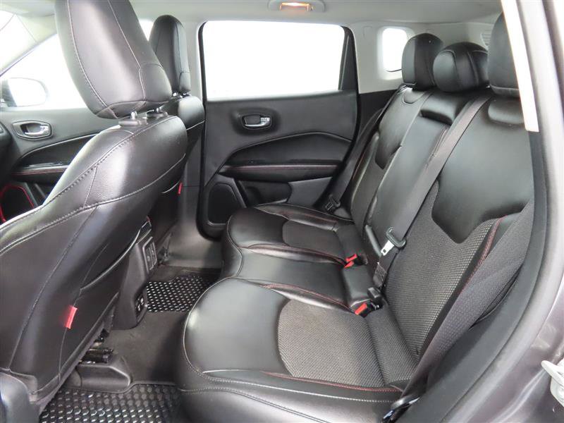 Used 2020 Jeep Compass Trailhawk AWD/4WD image 35