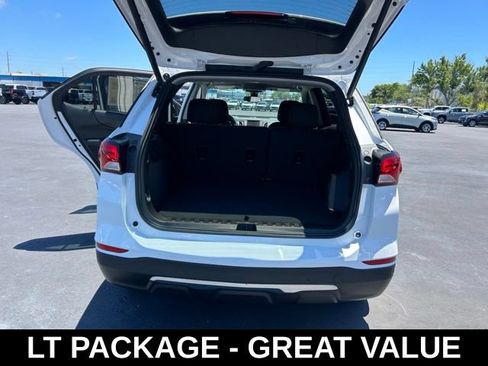 Used 2024 Chevrolet Equinox LT FWD image 16