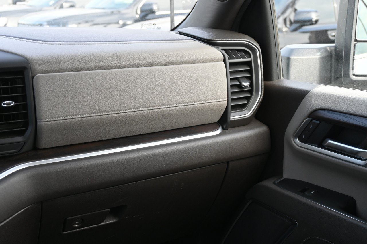 Certified 2026 GMC Sierra 2500 SLT AWD/4WD image 8
