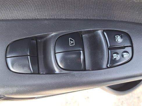 Used 2019 Nissan Sentra SV image 29