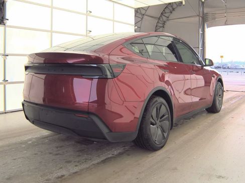 Used 2026 Tesla Model Y Long Range image 2
