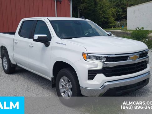 Used 2025 Chevrolet Silverado 1500 LT RWD image 22
