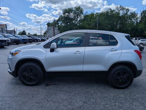 Used 2018 Chevrolet Trax LS AWD/4WD image 4