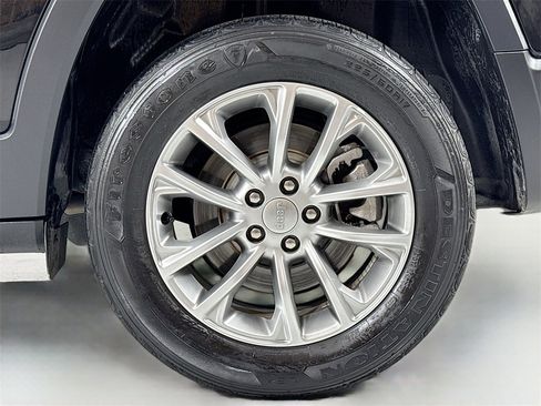 Used 2022 Jeep Cherokee Latitude Lux w/ Sun & Sound Group image 10