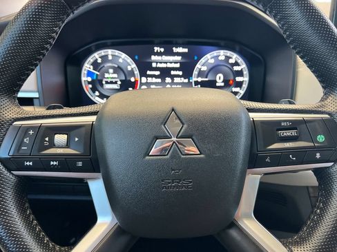 Used 2023 Mitsubishi Outlander SEL FWD image 27