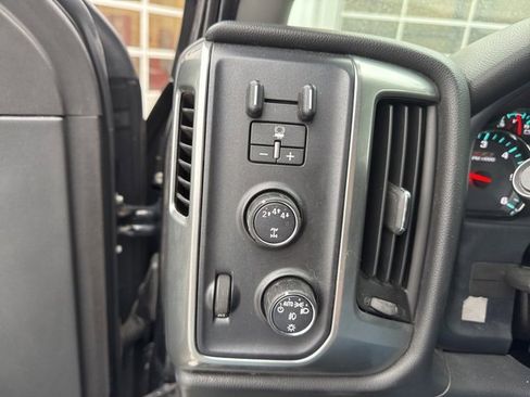 Used 2017 Chevrolet Silverado 2500 LT w/ Midnight Edition image 24