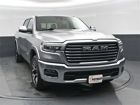 Used 2025 RAM 1500 Laramie image 10