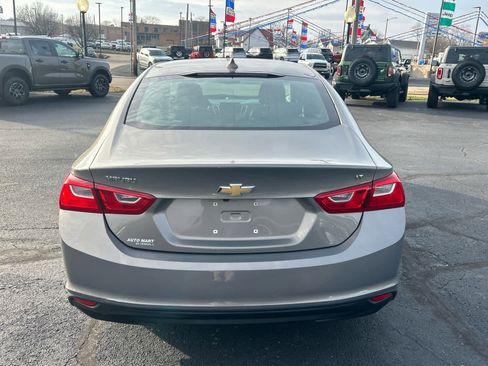Used 2017 Chevrolet Malibu LT image 5