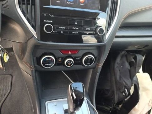 Used 2020 Subaru Crosstrek 2.0i Premium AWD/4WD image 8
