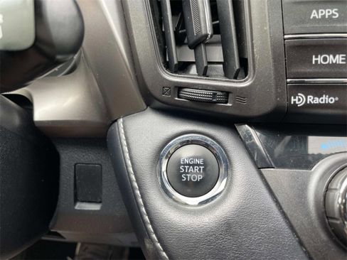 Used 2018 Toyota RAV4 XLE image 31