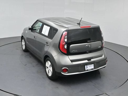 Used 2016 Kia Soul EV + FWD image 46