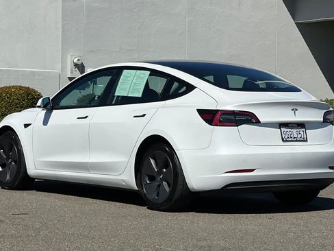 Used 2023 Tesla Model 3 Standard Range RWD image 7