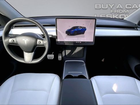 Used 2022 Tesla Model Y Performance AWD/4WD image 16