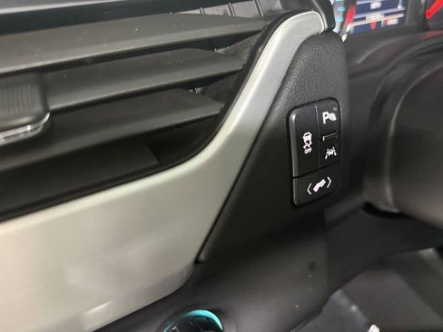 Used 2020 GMC Yukon XL SLT image 10