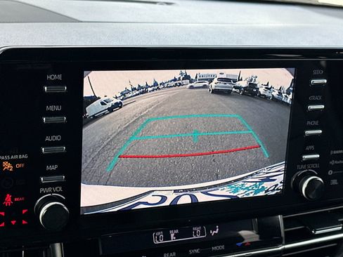 Used 2021 Toyota Sienna XSE w/ XSE Plus Package image 20