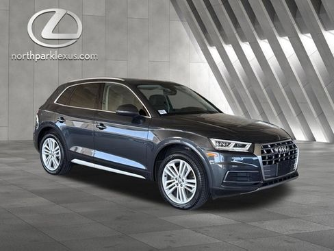 Used 2019 Audi Q5 2.0T Premium Plus w/ Premium Plus Package AWD/4WD image 5