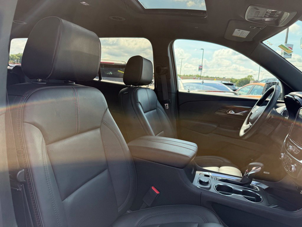 Used 2023 Chevrolet Traverse RS w/ LPO, Floor Liner Package AWD/4WD image 20