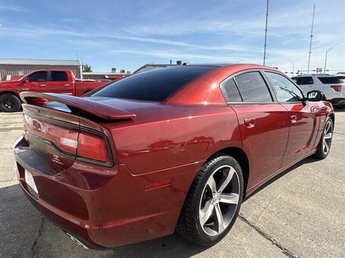 Used 2014 Dodge Charger SXT RWD image 7