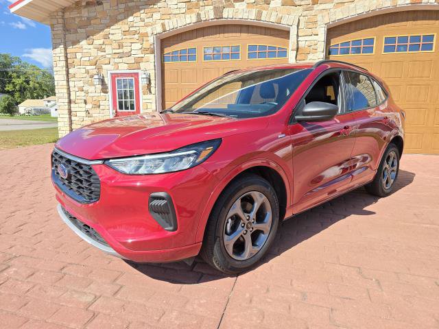 Used 2024 Ford Escape ST-Line w/ Tech Pack #1 AWD/4WD image 7