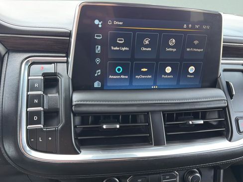 Used 2024 Chevrolet Suburban LT RWD image 25