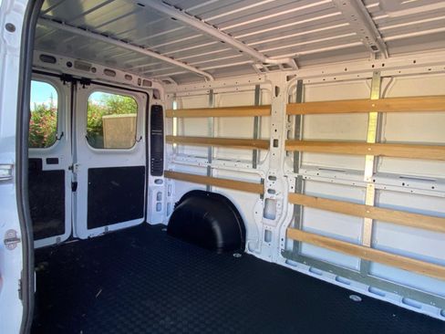 Used 2025 RAM ProMaster 2500 w/ U-Haul Equipment Group FWD image 13