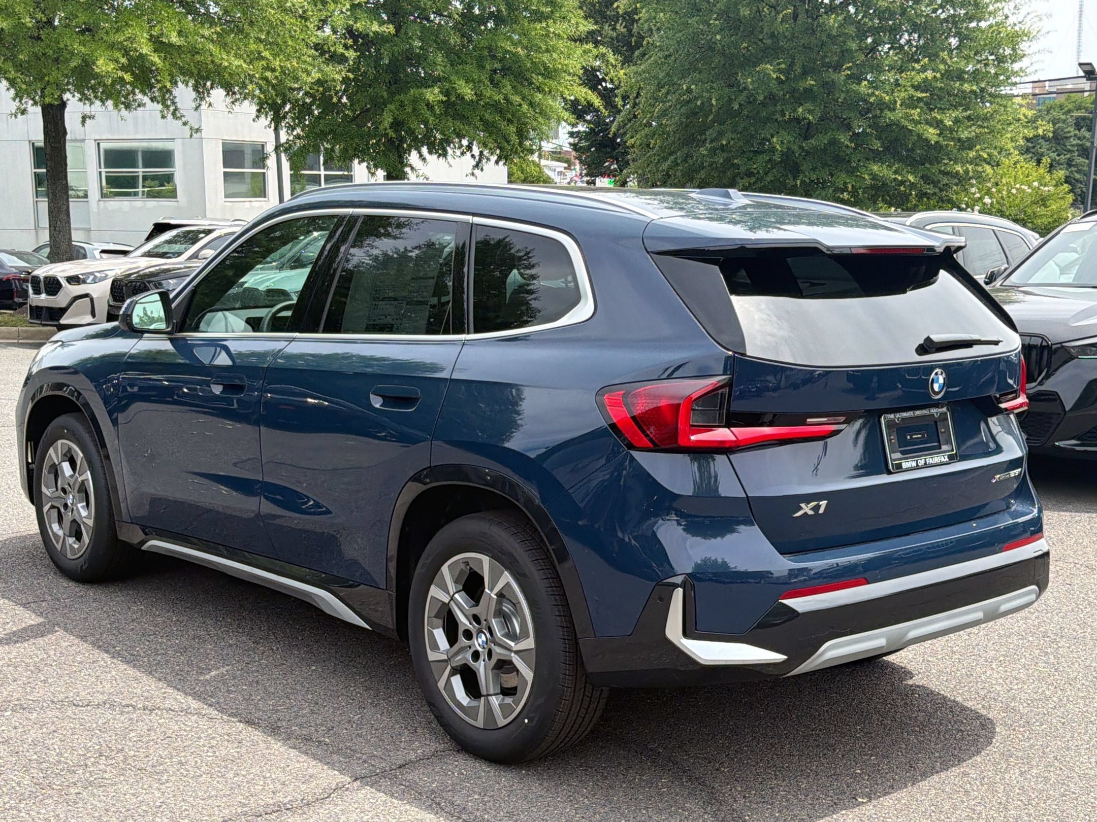 Used 2026 BMW X1 xDrive28i w/ Convenience Package AWD/4WD image 3
