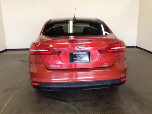 Used 2018 Ford Focus SE image 5