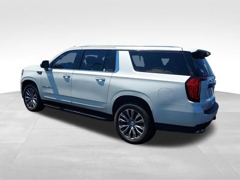 Used 2021 GMC Yukon XL Denali AWD/4WD image 3