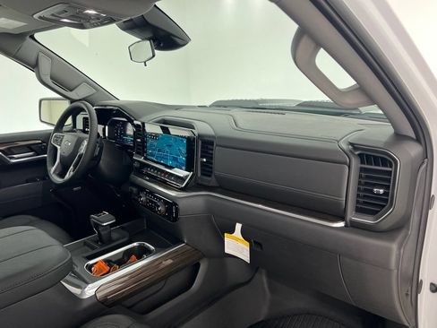 New 2026 Chevrolet Silverado 1500 LT Trail Boss w/ LT Trail Boss Premium Package AWD/4WD image 28