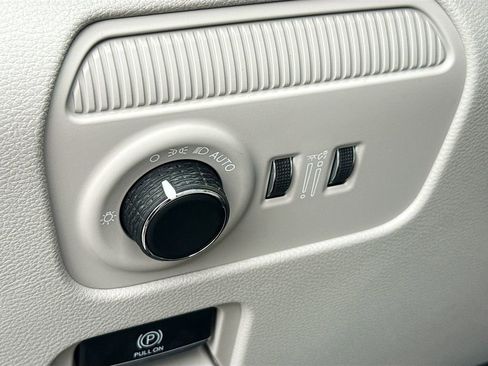 New 2026 Jeep Grand Wagoneer 2WD image 10