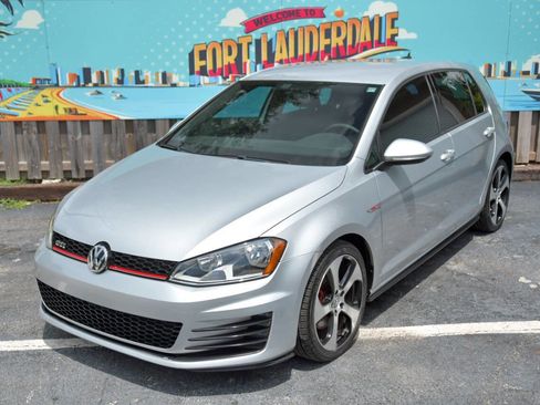 Used 2017 Volkswagen GTI S image 1