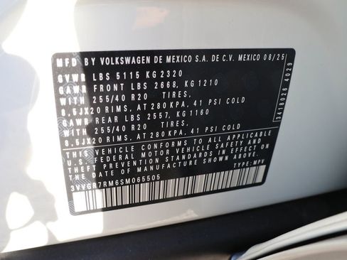 New 2025 Volkswagen Tiguan SE R-Line image 45