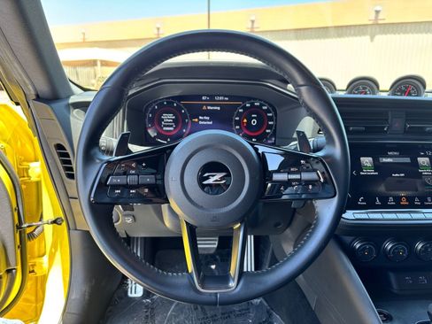 Used 2023 Nissan Z w/ Floor Mat Package (L93) RWD image 17