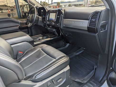Used 2021 Ford F250 Lariat image 16