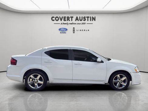 Used 2013 Dodge Avenger SXT image 4