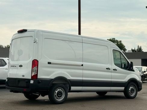 New 2026 Ford Transit 250 148 Medium Roof RWD image 35