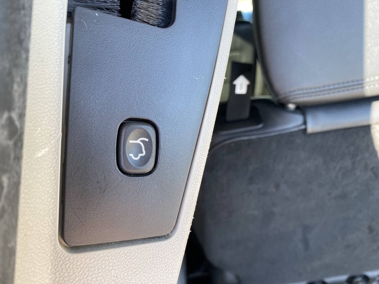 Used 2018 Dodge Grand Caravan SXT FWD image 31